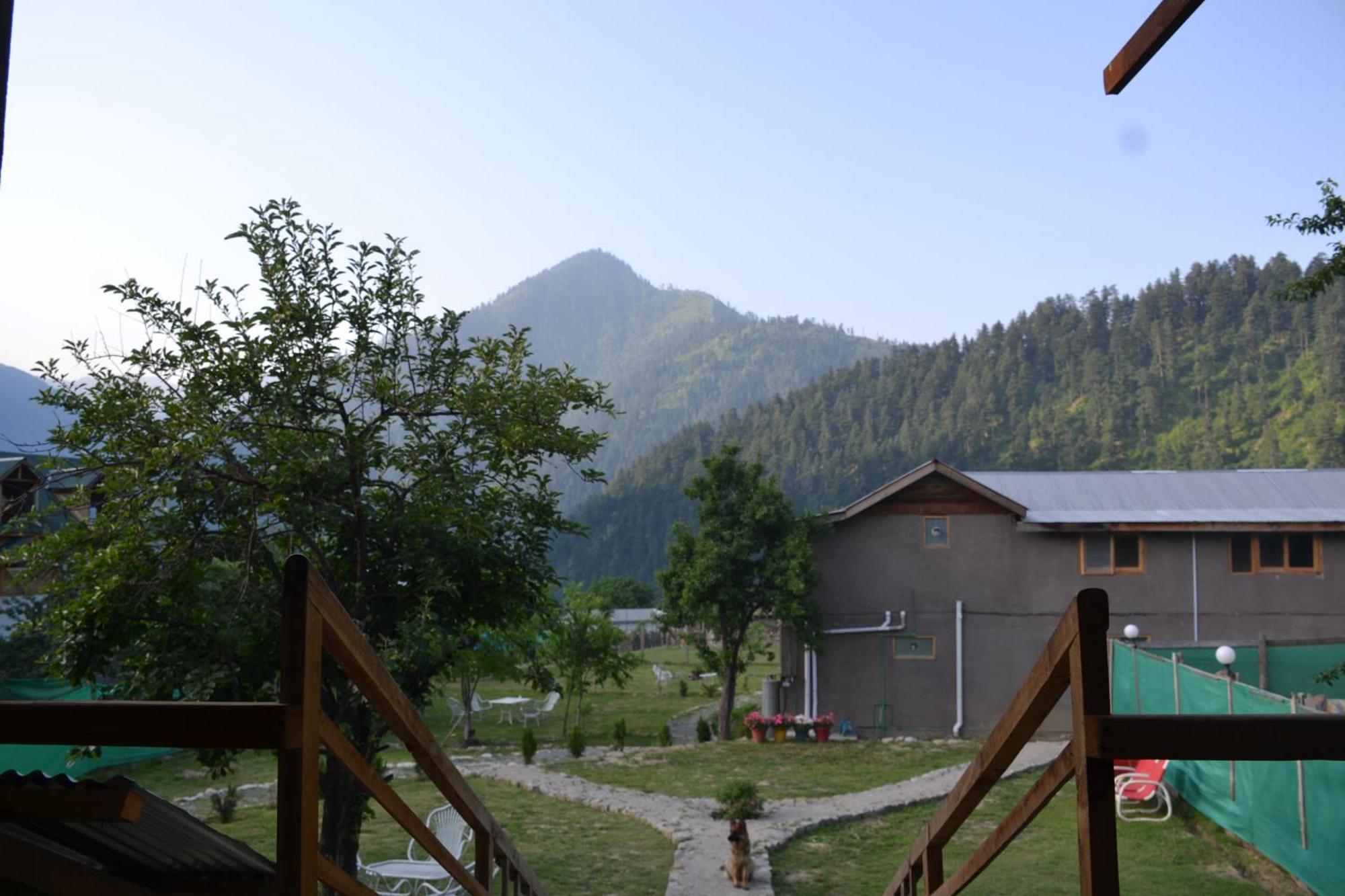 West End Lodges Neelum Eksteriør bilde