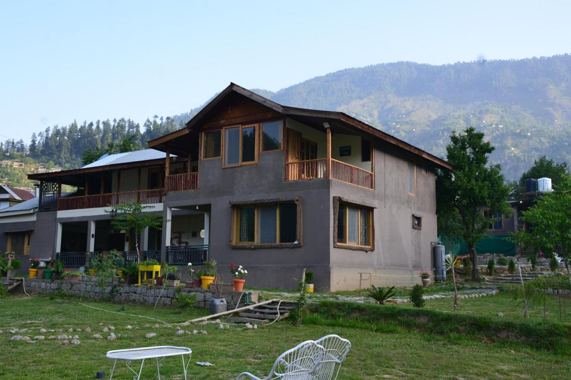 West End Lodges Neelum Eksteriør bilde