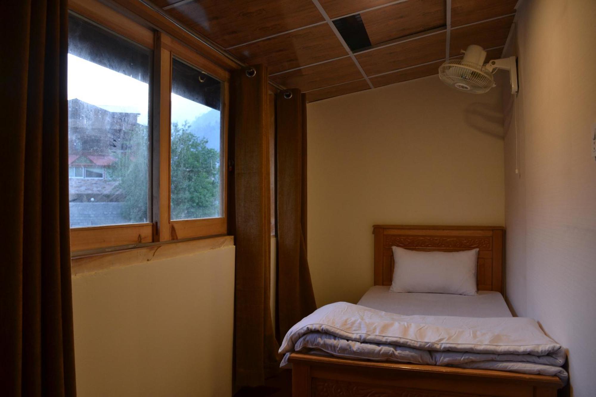 West End Lodges Neelum Eksteriør bilde